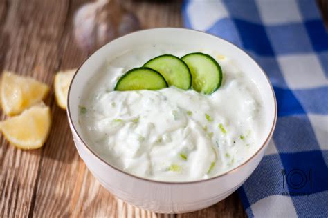 Ilustračné foto ingrediencií na tzatziki