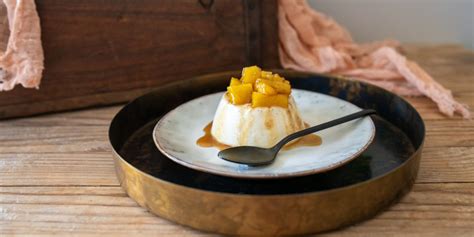 karamelizovaný ananás v koláčovej forme