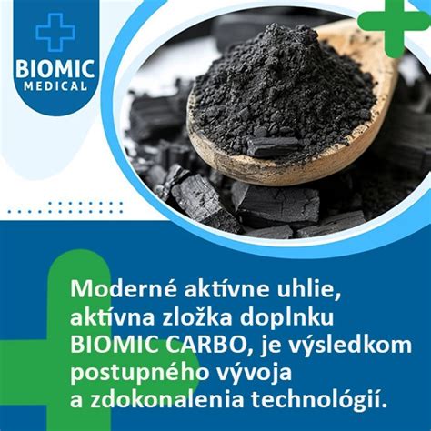 Šálka bylinkového čaju a aktívne uhlie