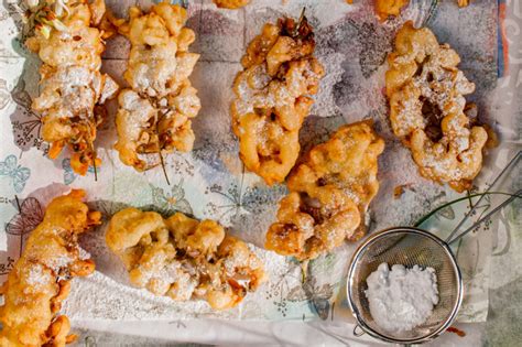 sušiace sa agátové kvety na plachte