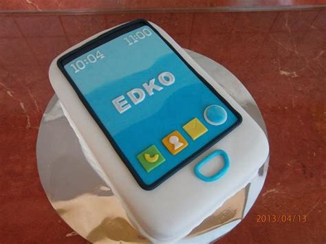 Náčrt torty s motívom mobilu