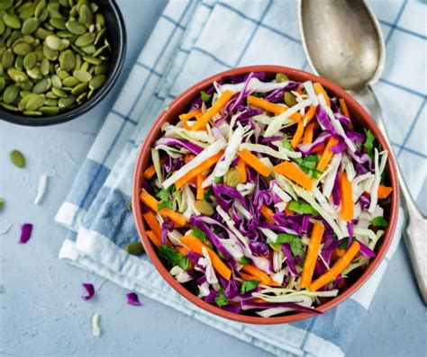 Ilustrácia rôznych druhov mrkvových šalátov