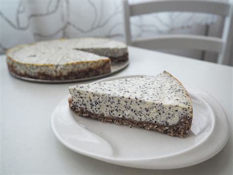 makový cheesecake s ovocím