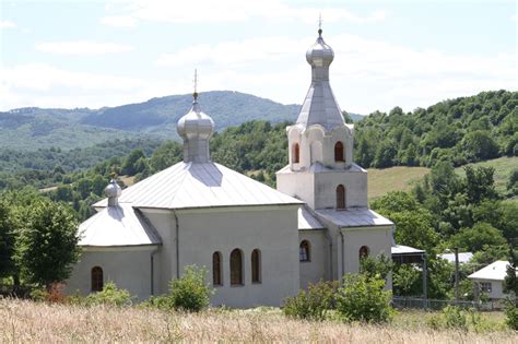 Pravoslávny chrám počas vianočnej bohoslužby