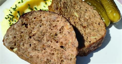 Sekaná s tradičnými prílohami