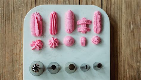 Rôzne tvary a zdobenia lineckého pečiva