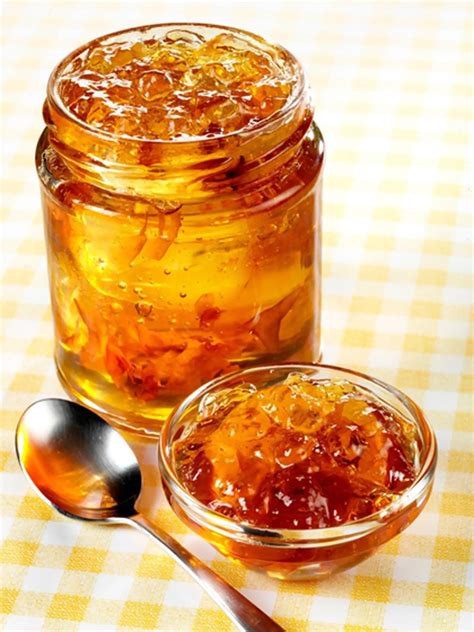 Pripravený dulový rôsol v pohároch