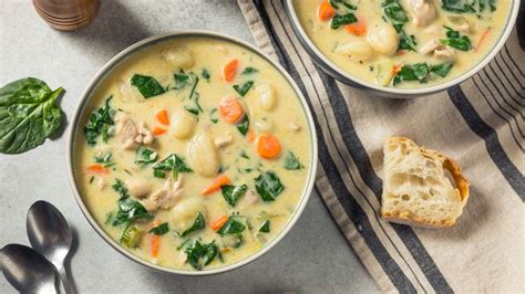 Kuracia polievka s gnocchi
