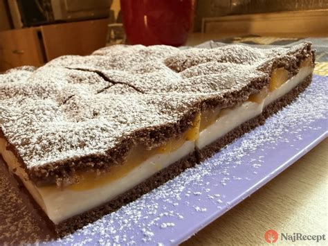 Tvarohový koláč s kakaovým cestom