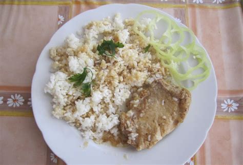 servírovaná hovädzia roštenka s ryžou