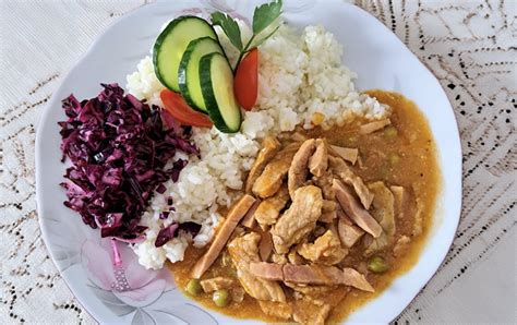 soté z bravčového mäsa s kečupom