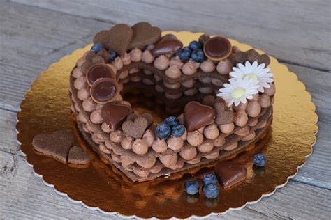 Čokoládová torta v tvare srdca