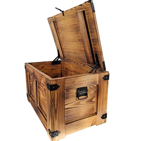 Drevená truhlica na chlieb