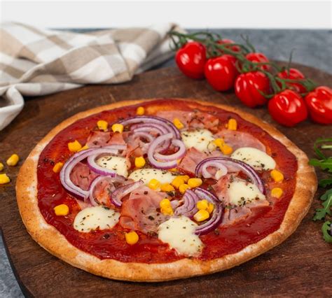 Fotografia hotovej špaldovej pizze pripravenej podľa receptu