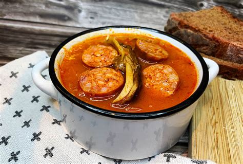 Servírovanie kapustnice v miske