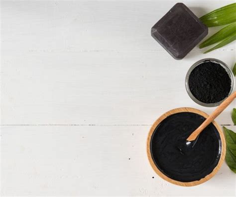 príprava masky z čierneho uhlia a želatíny