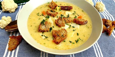 Krémová karfiolová polievka s bryndzou