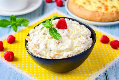 Fotografia hotového kysnutého kapustového koláča