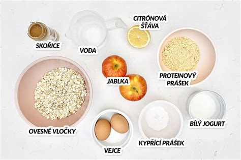 Ingrediencie na jablkovo-makový koláč z ovsených vločiek