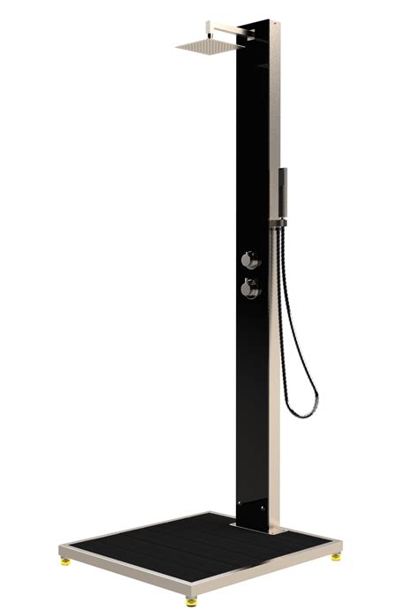 Nádoba so studenou vodou a nakrájanými zemiakmi