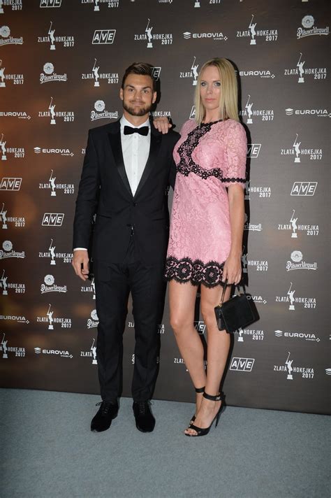 Diana Kobzanová s hokejistom Michaelom Frolíkom