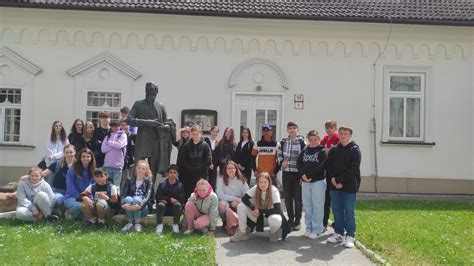 Pridávanie čokoládových kúskov do cesta