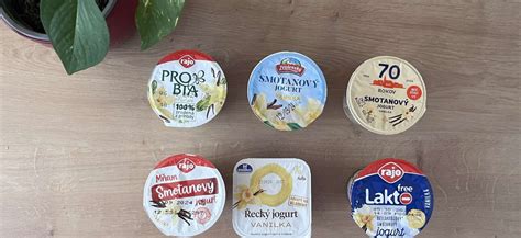 Ilustrácia rôznych druhov bezlaktózových jogurtov