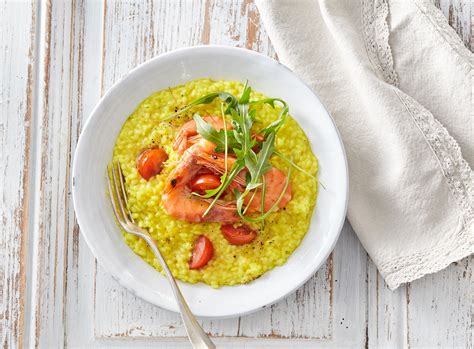 Španielska paella a talianske rizoto na tanieri