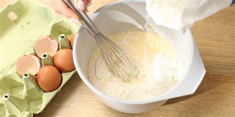 Ilustrácia správneho miešania cesta na palacinky