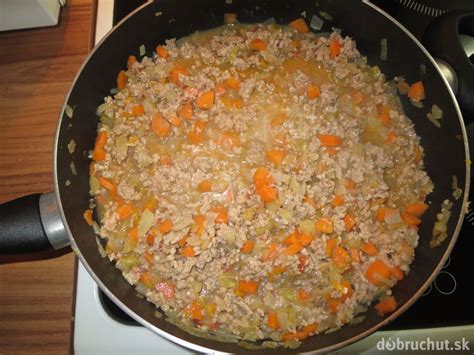 mäsová zmes v zapekacej forme