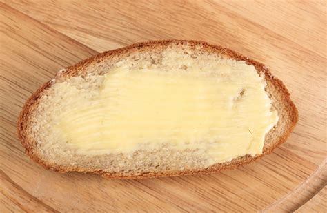 Nakrájané maslo na tanieri