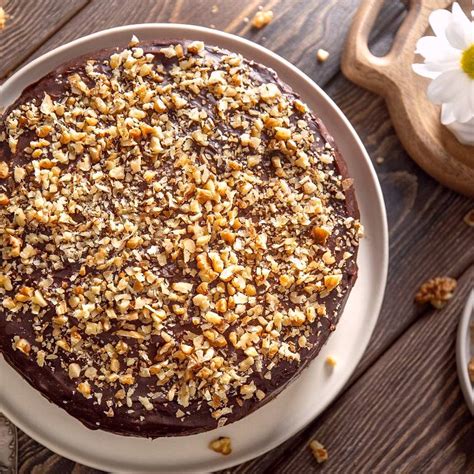 Hotová orechovo-čokoládová torta