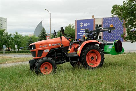 Malotraktor s príslušenstvom