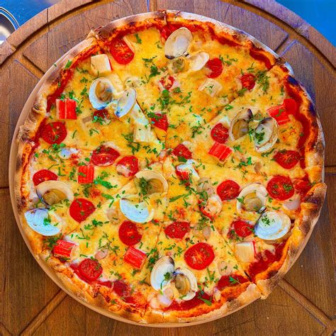 Čerstvé ingrediencie na obloženie pizze