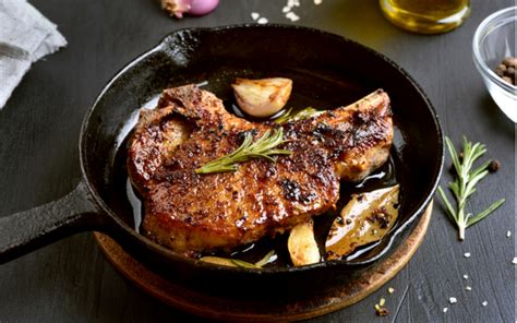 Správny výber panvice na steak