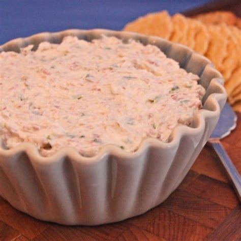 Ingrediencie na plnku zo smotanového syra, šunky a zeleniny