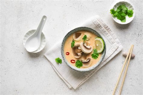 Ingrediencie na thajskú polievku Tom Kha Gai