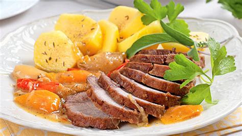 Pečená divina s glazovanými zemiakmi