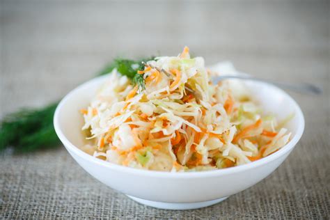 Ingrediencie na šalát z pekingskej kapusty a mandarínky