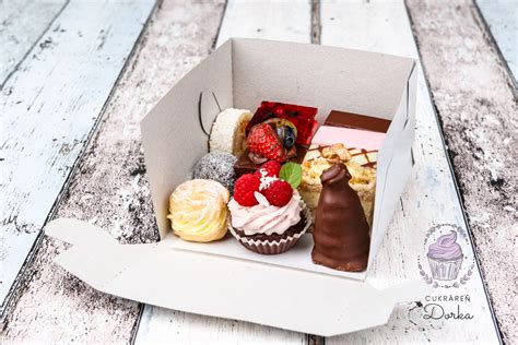 Zákusky v krabičkách ako výslužky