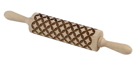 Gravírovaný drevený valček na cesto