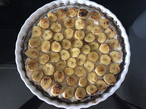 Banánový koláč s chia semienkami a kokosom