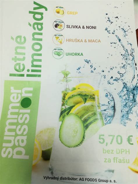 Tenké plátky citróna na ozdobenie limonády