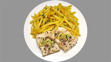 Infografika o nutričných hodnotách rybieho filé a zemiakov