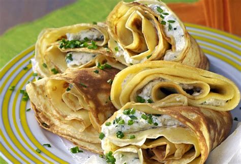 Obrázok hotových špenátových palaciniek so syrovou plnkou