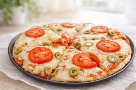 Hotová chrumkavá pizza