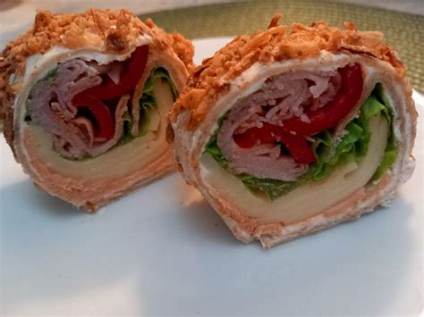 Rôzne jedlá pripravené z pšeničných tortill