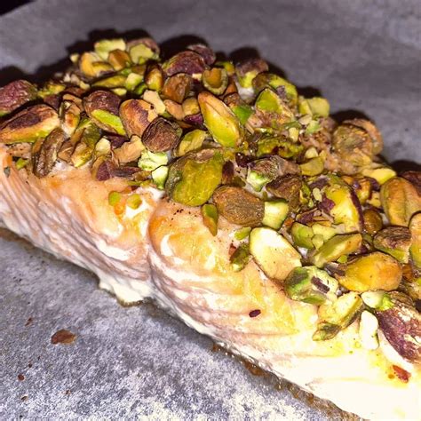 Tuniakový steak s pistáciovou krustou