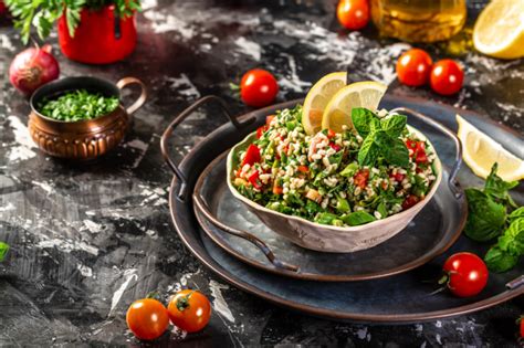 Ilustračná fotografia ingrediencií na libanonský šalát
