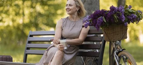 Žena pri joggingu v parku